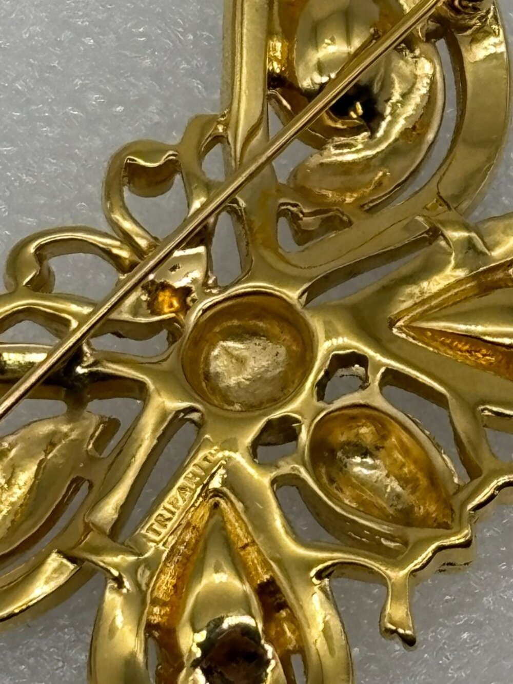 Vintage Trifari Butterfly Brooch Gold Tone Black Enamel Clear Rhinestones Signed - Picture 12 of 16